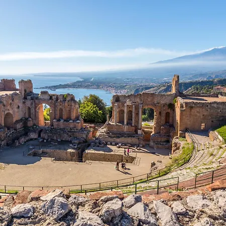 Baia Degli Dei Bilo Close To Taormina And Trilo Close To Taormina- Happy